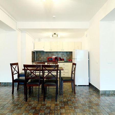 סינאיה Sofia Apartment מראה חיצוני תמונה