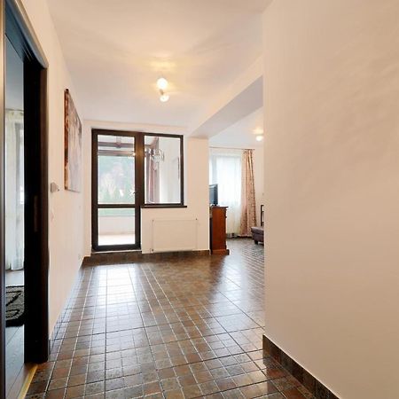סינאיה Sofia Apartment מראה חיצוני תמונה