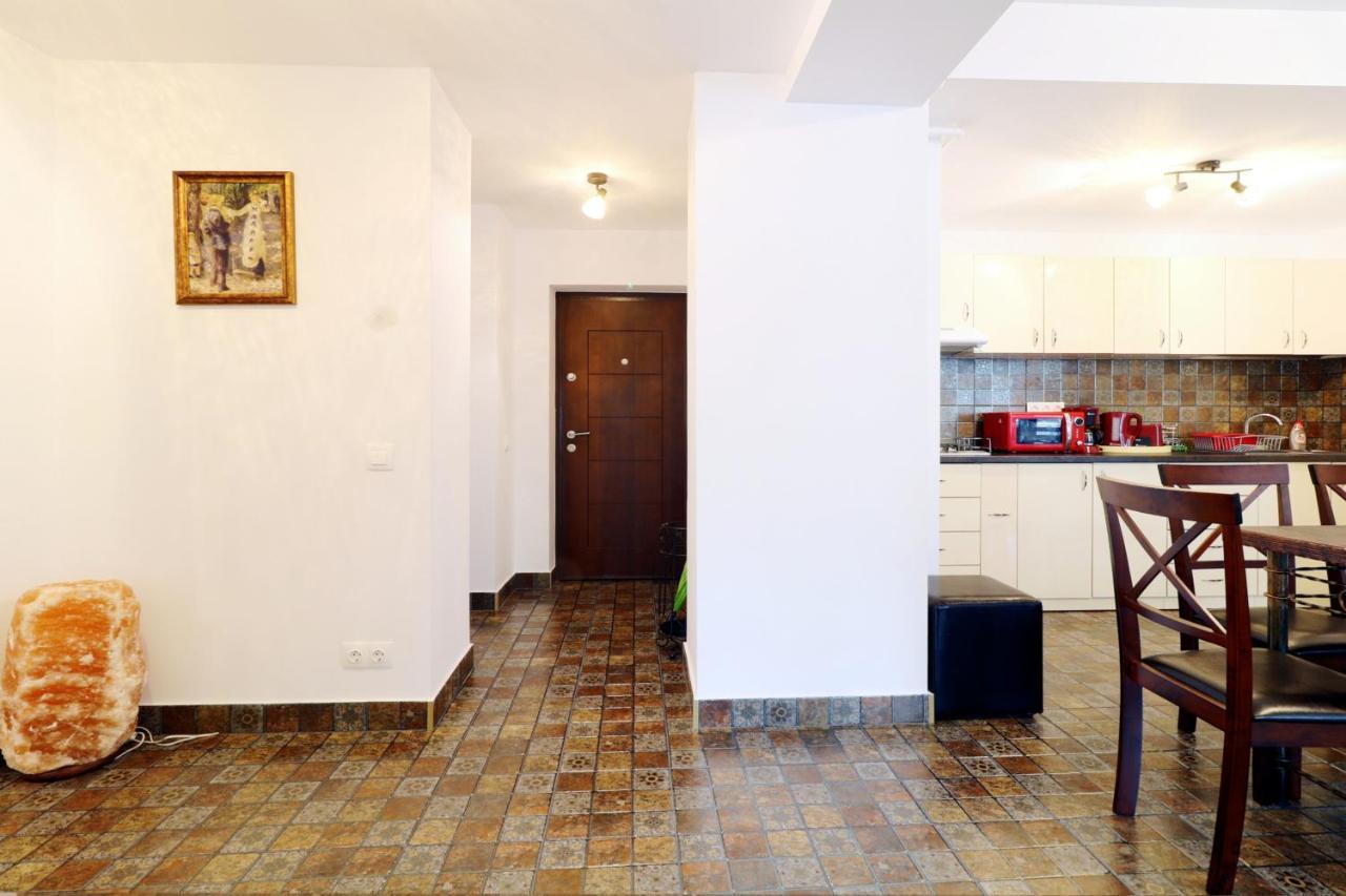 סינאיה Sofia Apartment מראה חיצוני תמונה