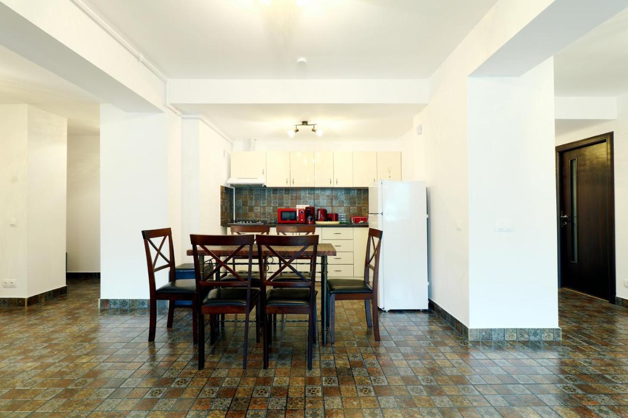 סינאיה Sofia Apartment מראה חיצוני תמונה