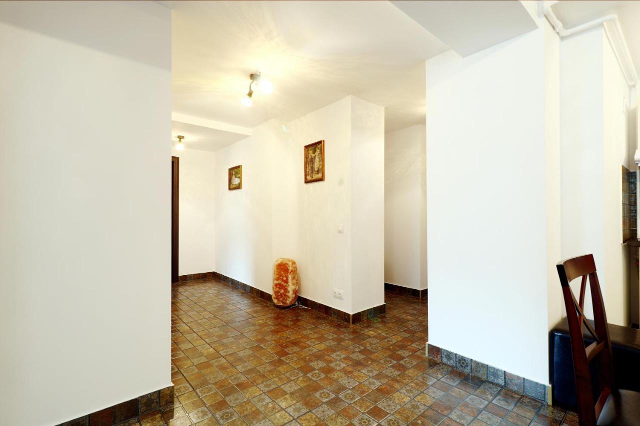 סינאיה Sofia Apartment מראה חיצוני תמונה