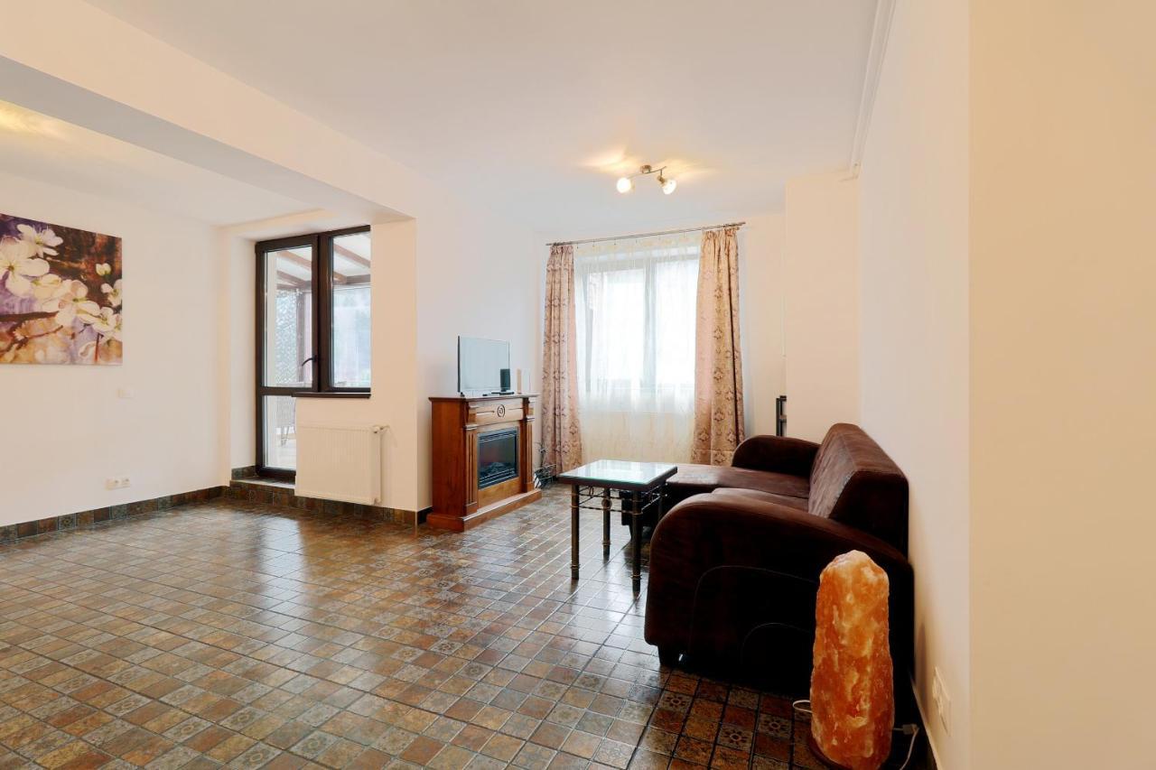 סינאיה Sofia Apartment מראה חיצוני תמונה