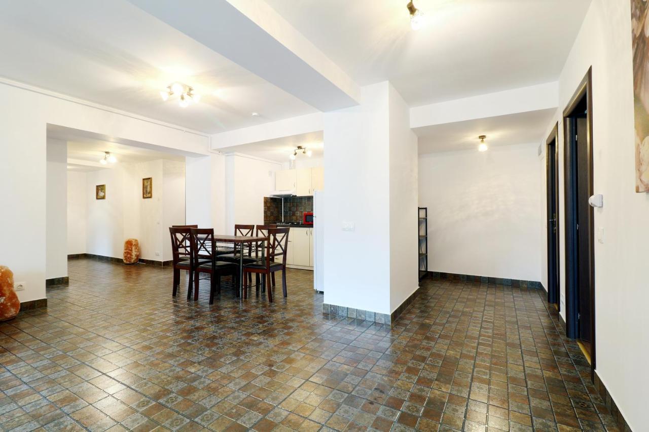 סינאיה Sofia Apartment מראה חיצוני תמונה